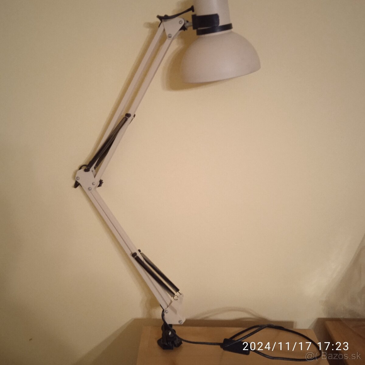 Stolná lampa