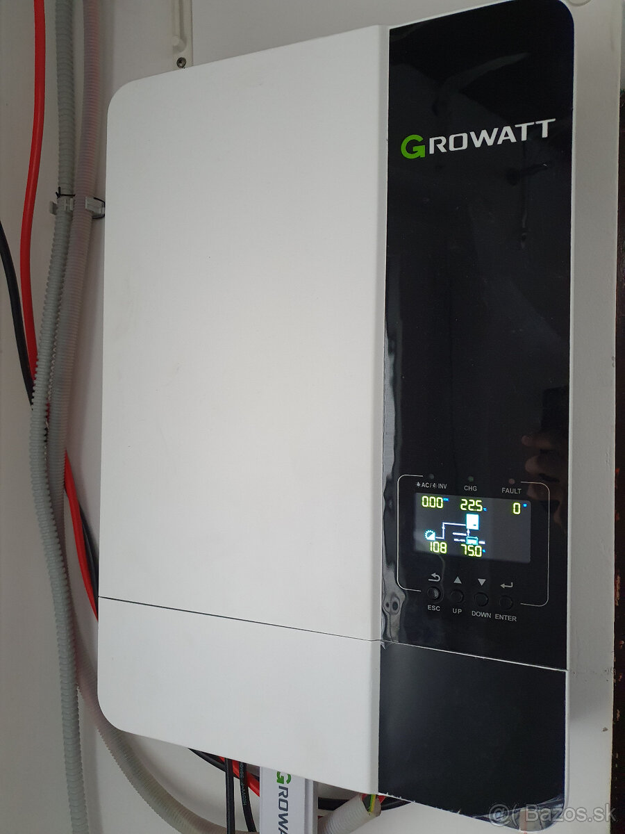 Predám Growatt SPF 3500ES + WIFI