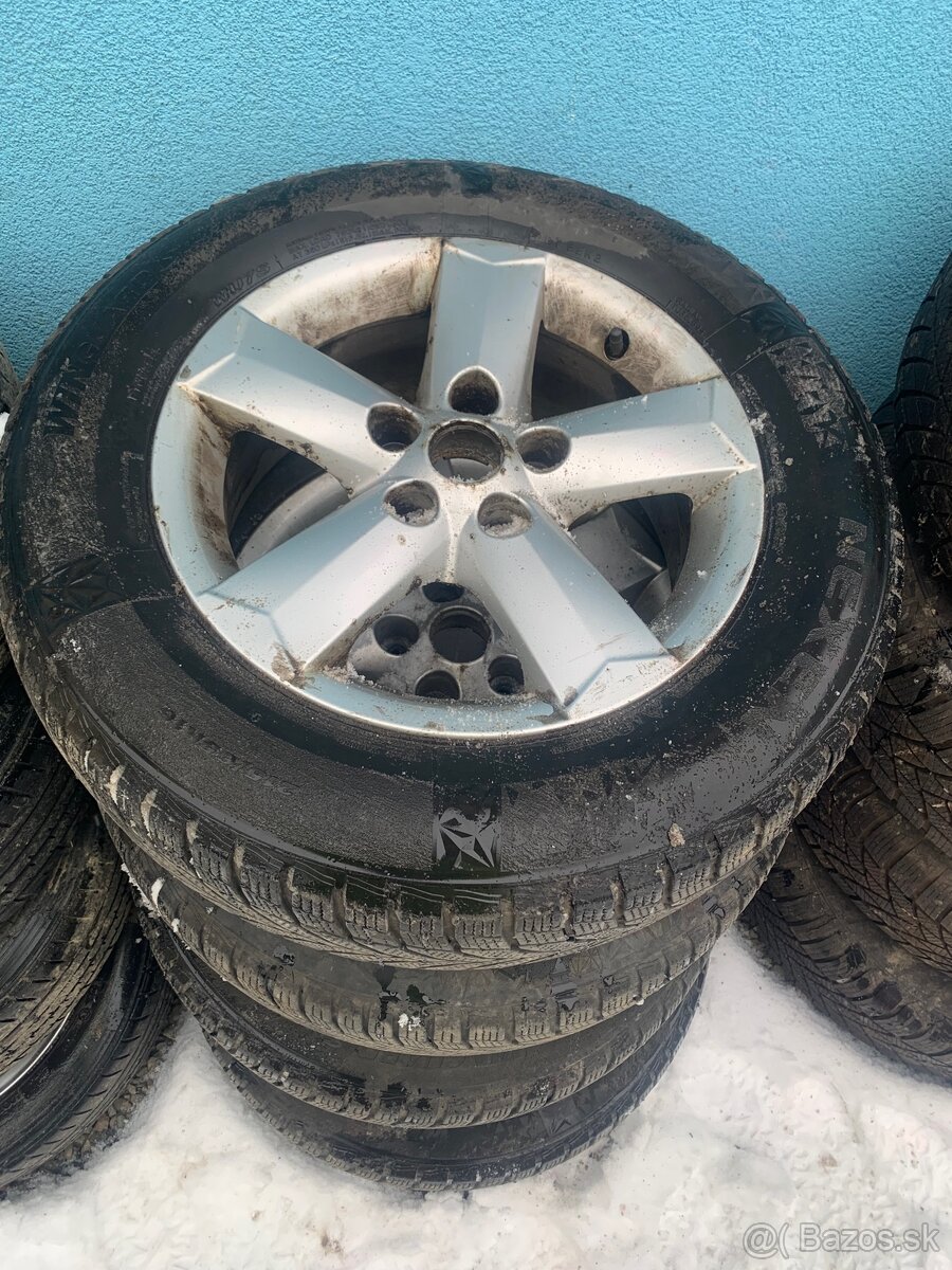 Predám 215/65 R16 zimne