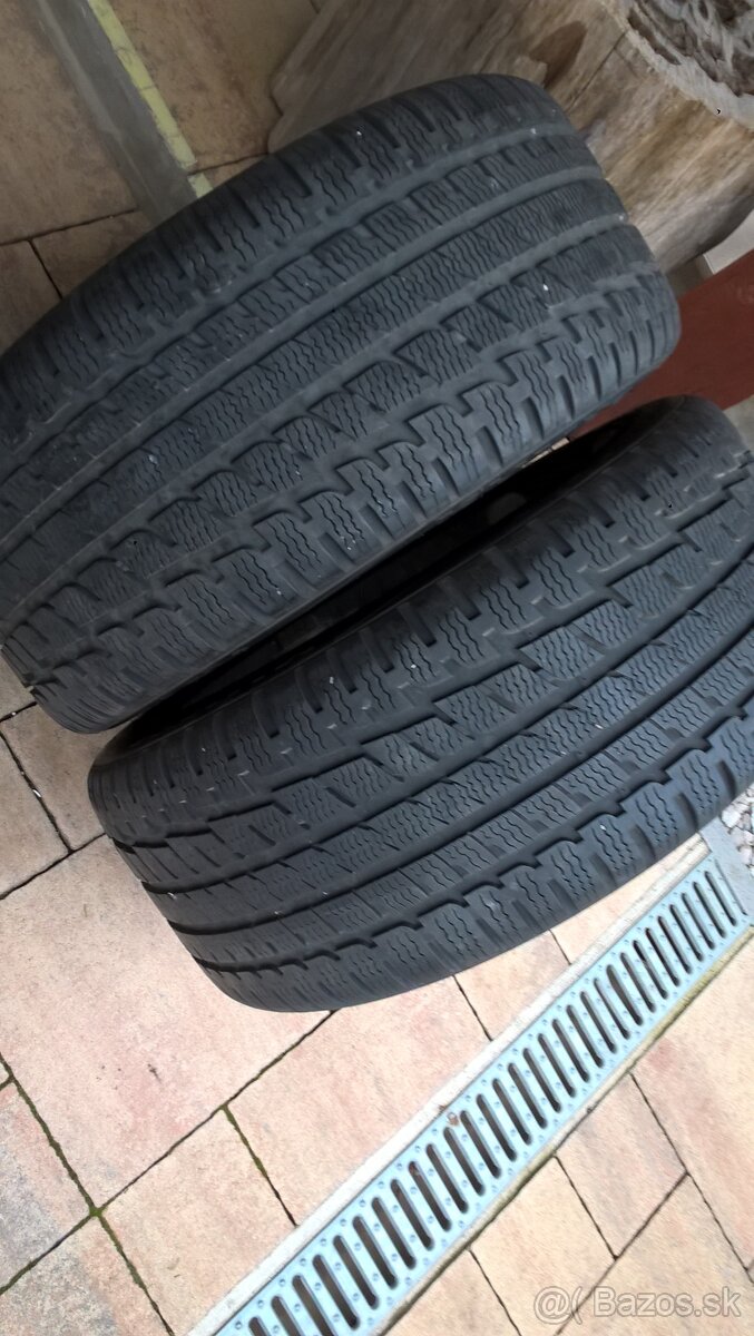 2 ks ZIMNÉ 245/40 R17 95V XL KUMHO cca 7 mm - LEN 39,99€/kus