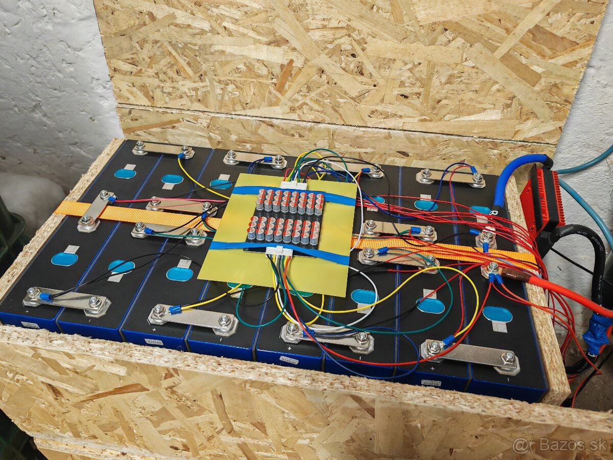 Lifepo4 2x batéria 51.2V 15kwh