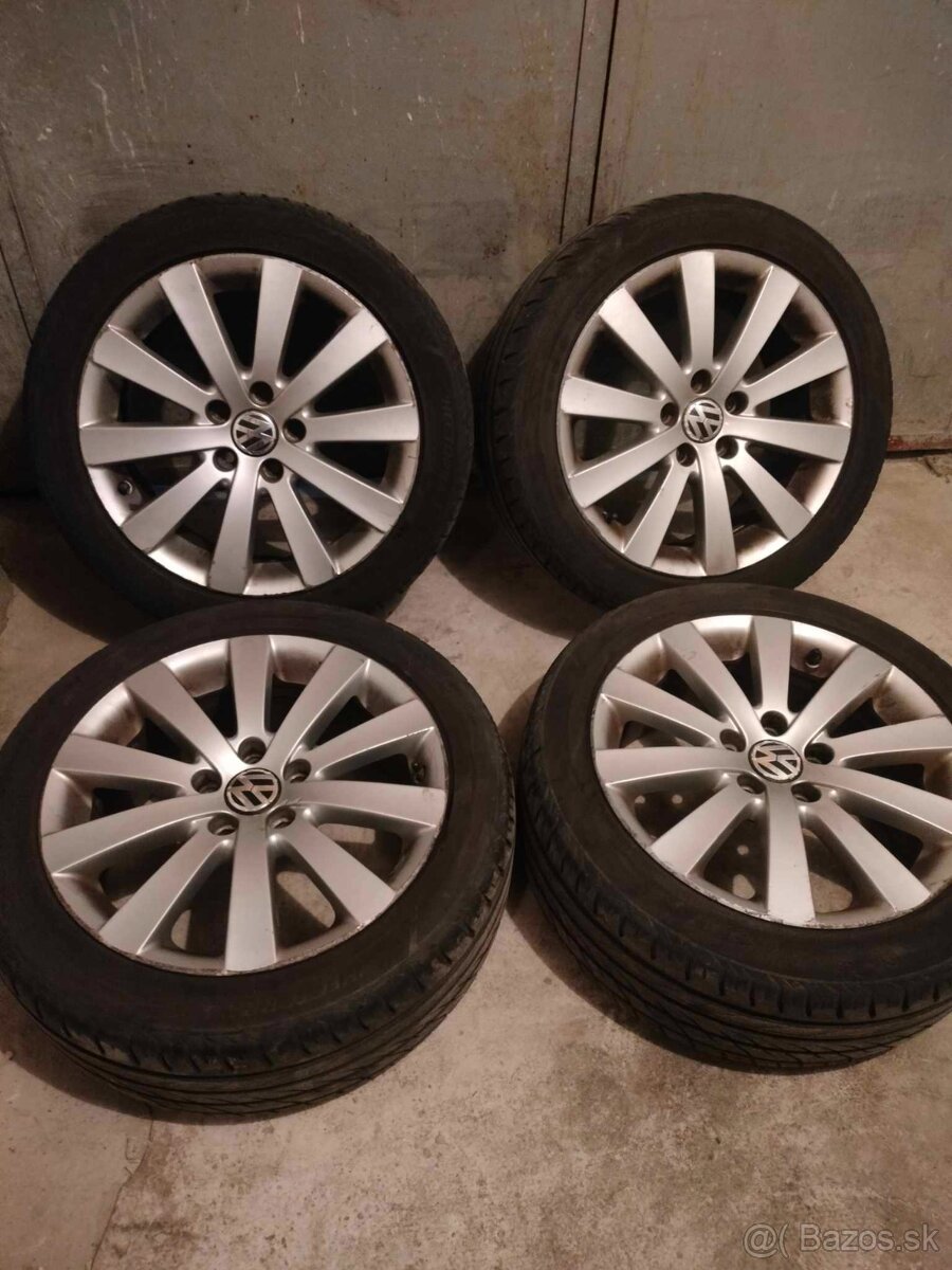 4ks alu disky orig. VW 5x112 R17 pneu 235/45 R17 5mm