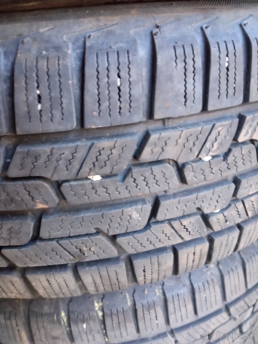 Zimné pneumatiky 185/60 R15