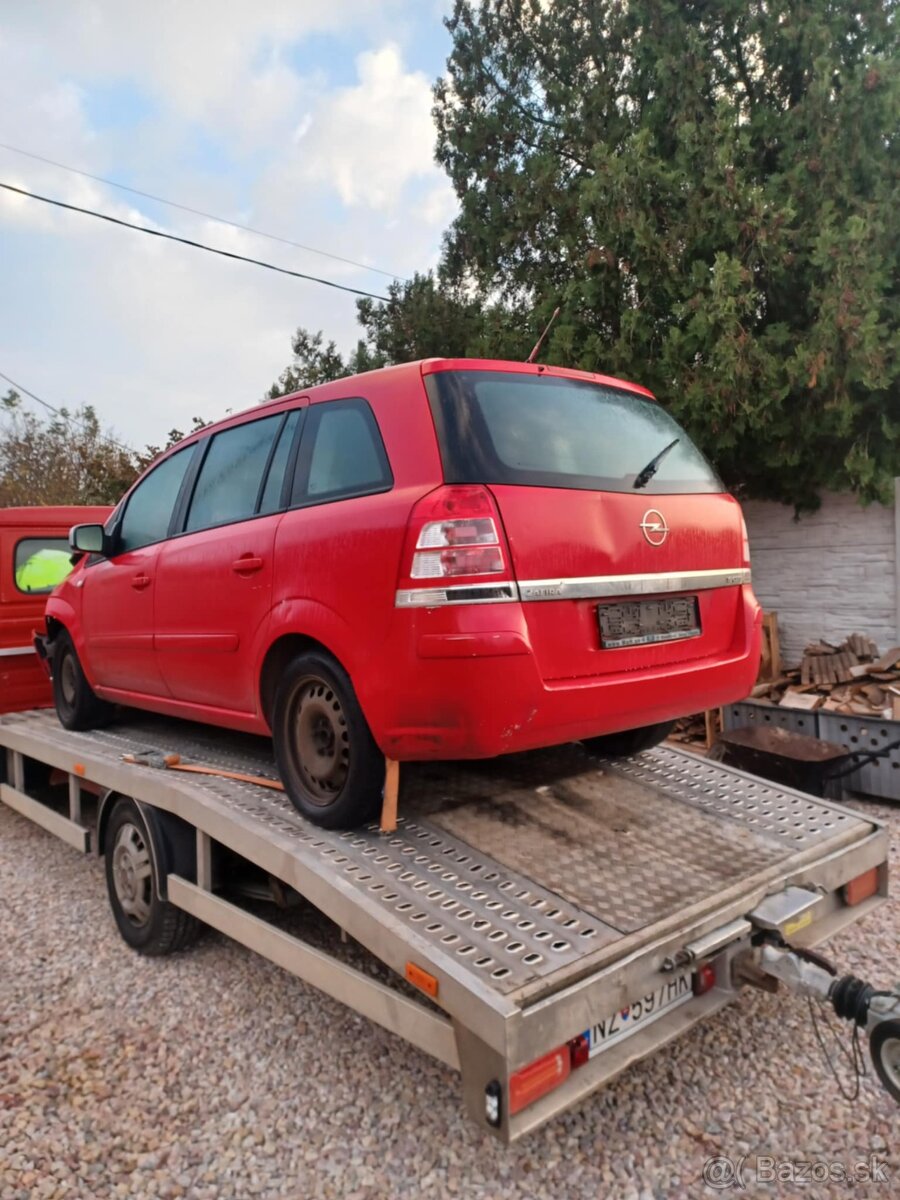 Rozpredám Opel Zafira B 1.9Cdti 88kw automat