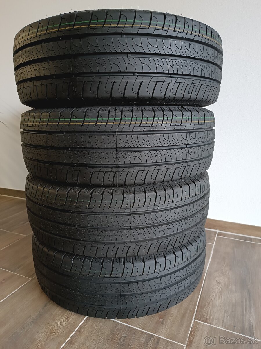 215/65 R16C Goodyear