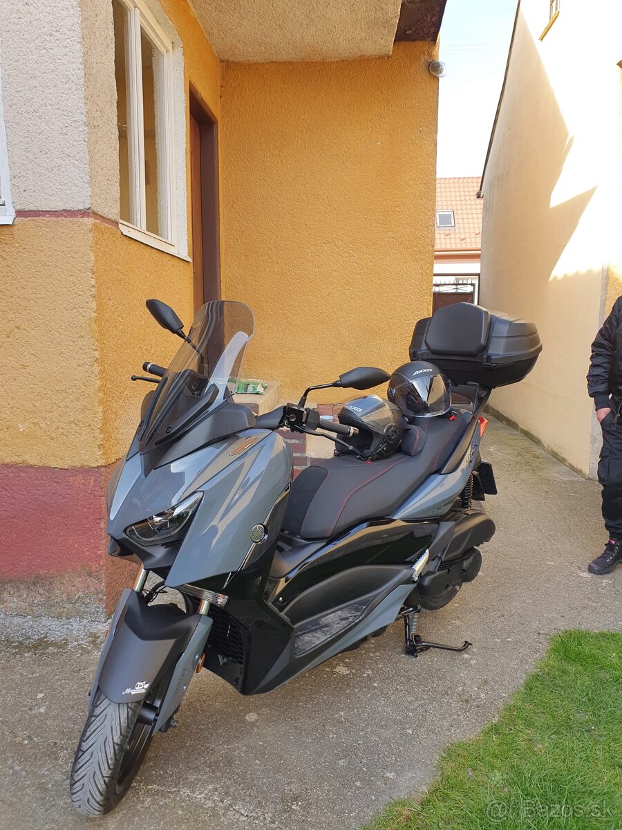 Predám skúter YAMAHA X MAX