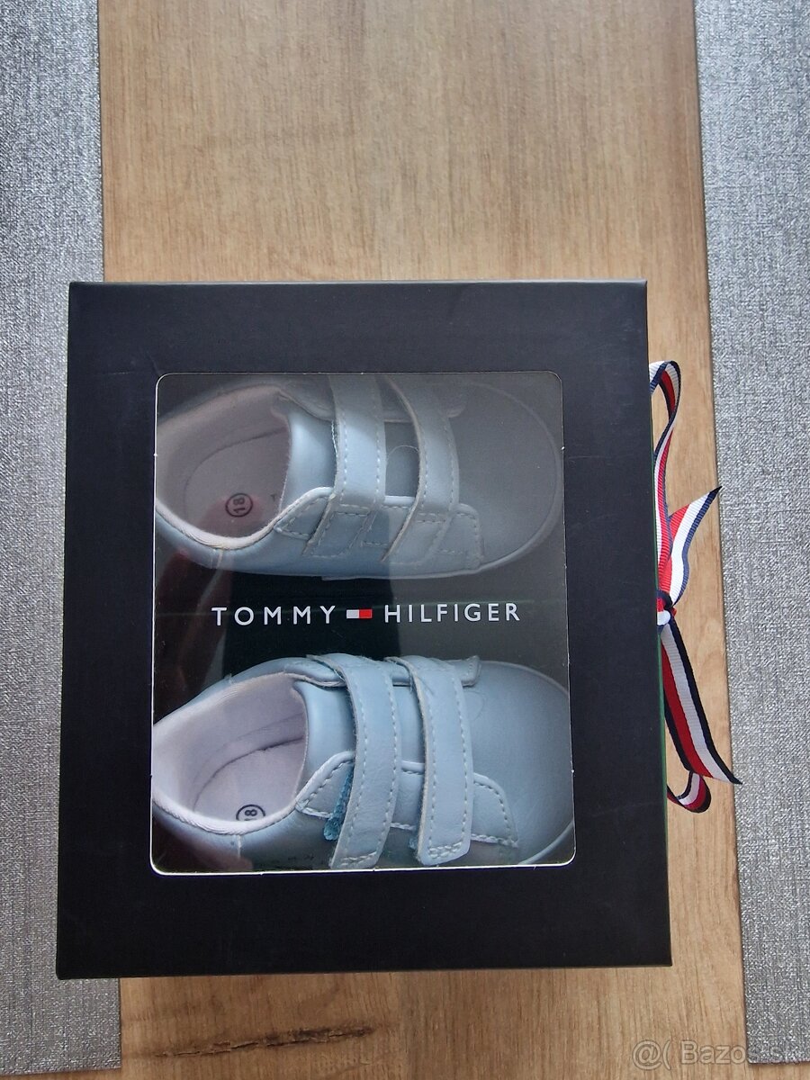 Predám capačky TOMMY HILFIGER