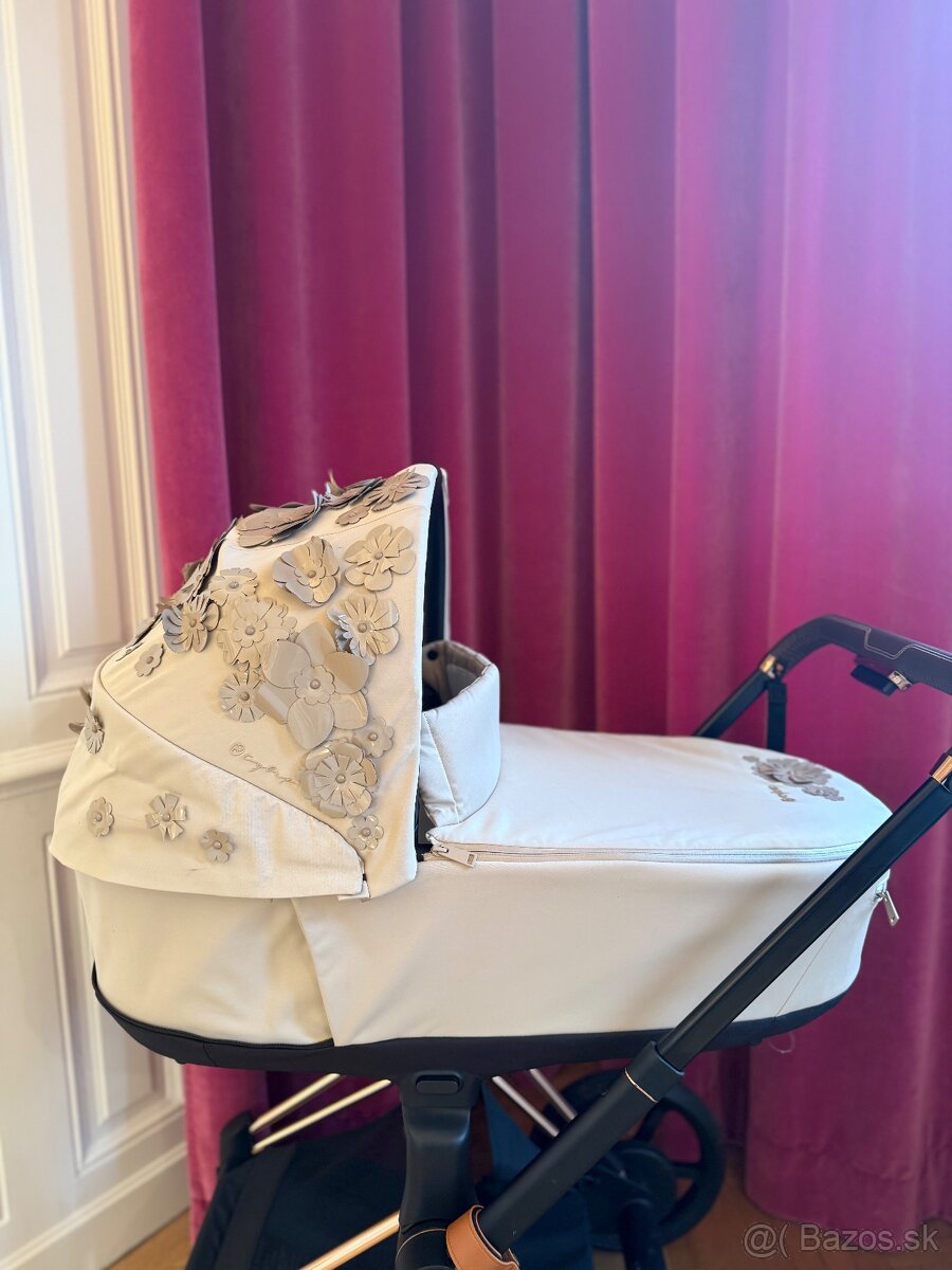 Cybex platinum vanicka simply flower