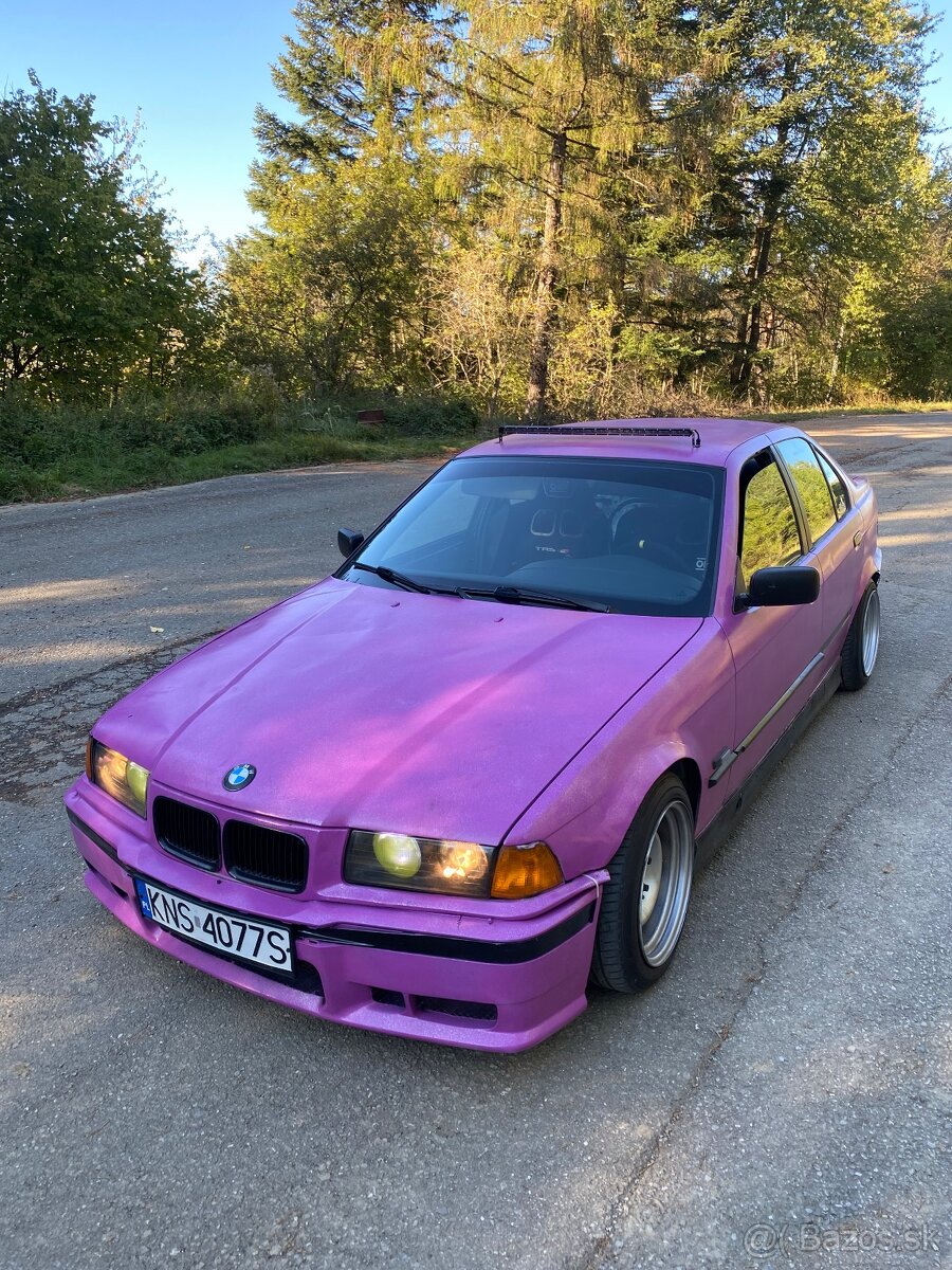 E36 sedan drift