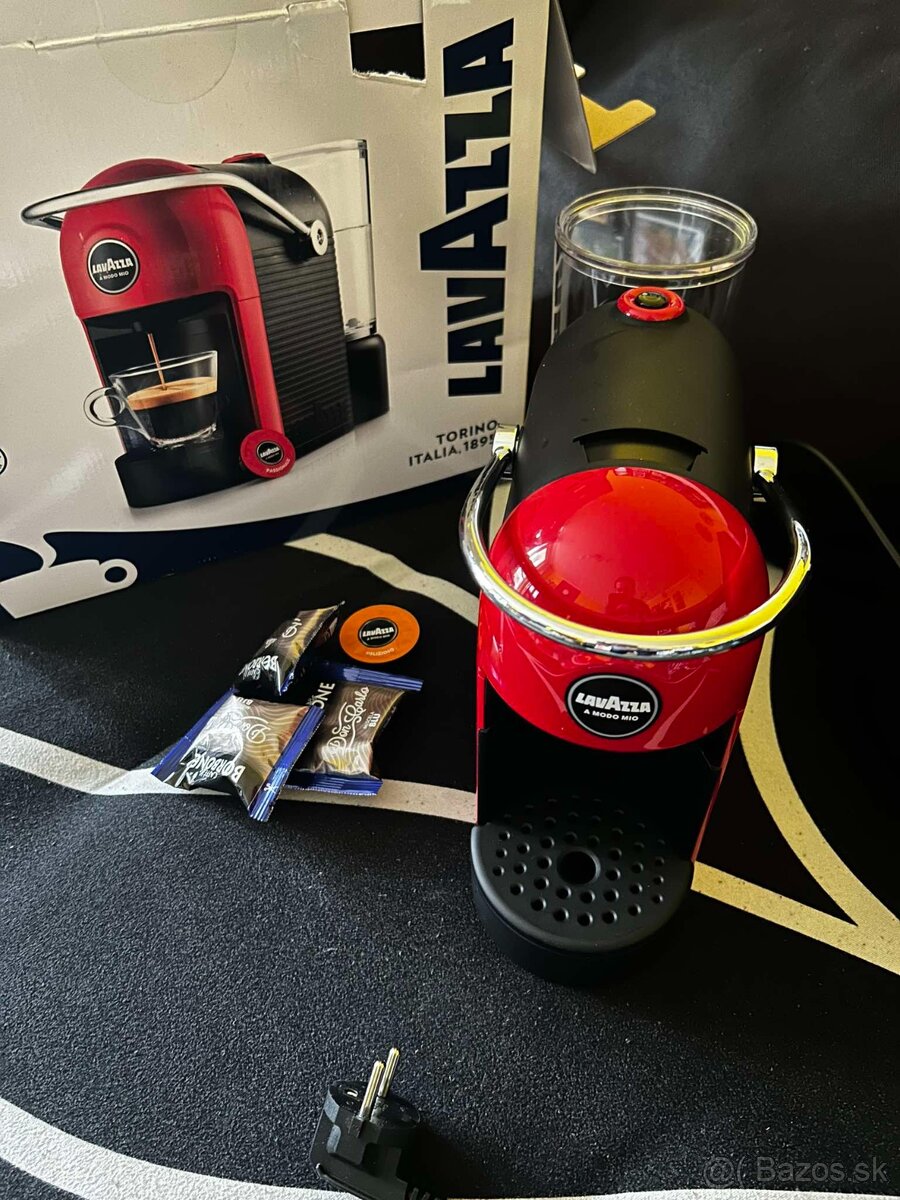 kavovar lavazza modo mio lacno predam