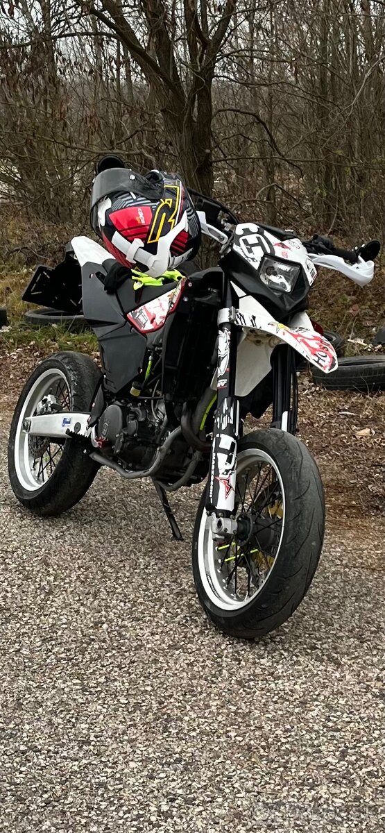 Husqvarna supermoto