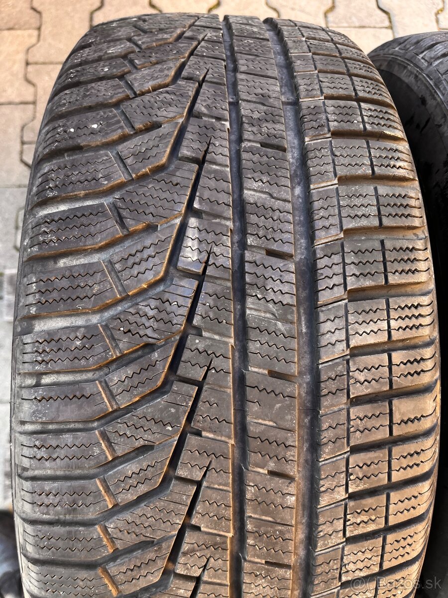 235/55R17 Hankook zimne