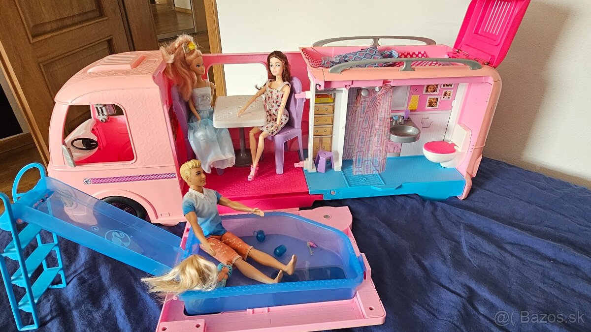 Barbie karavan