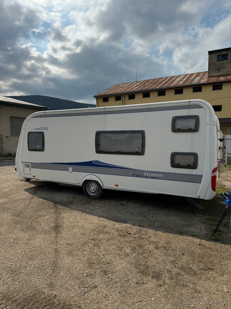 Predám prívesný karavan HOBBY DE LUXE 540 KMFE