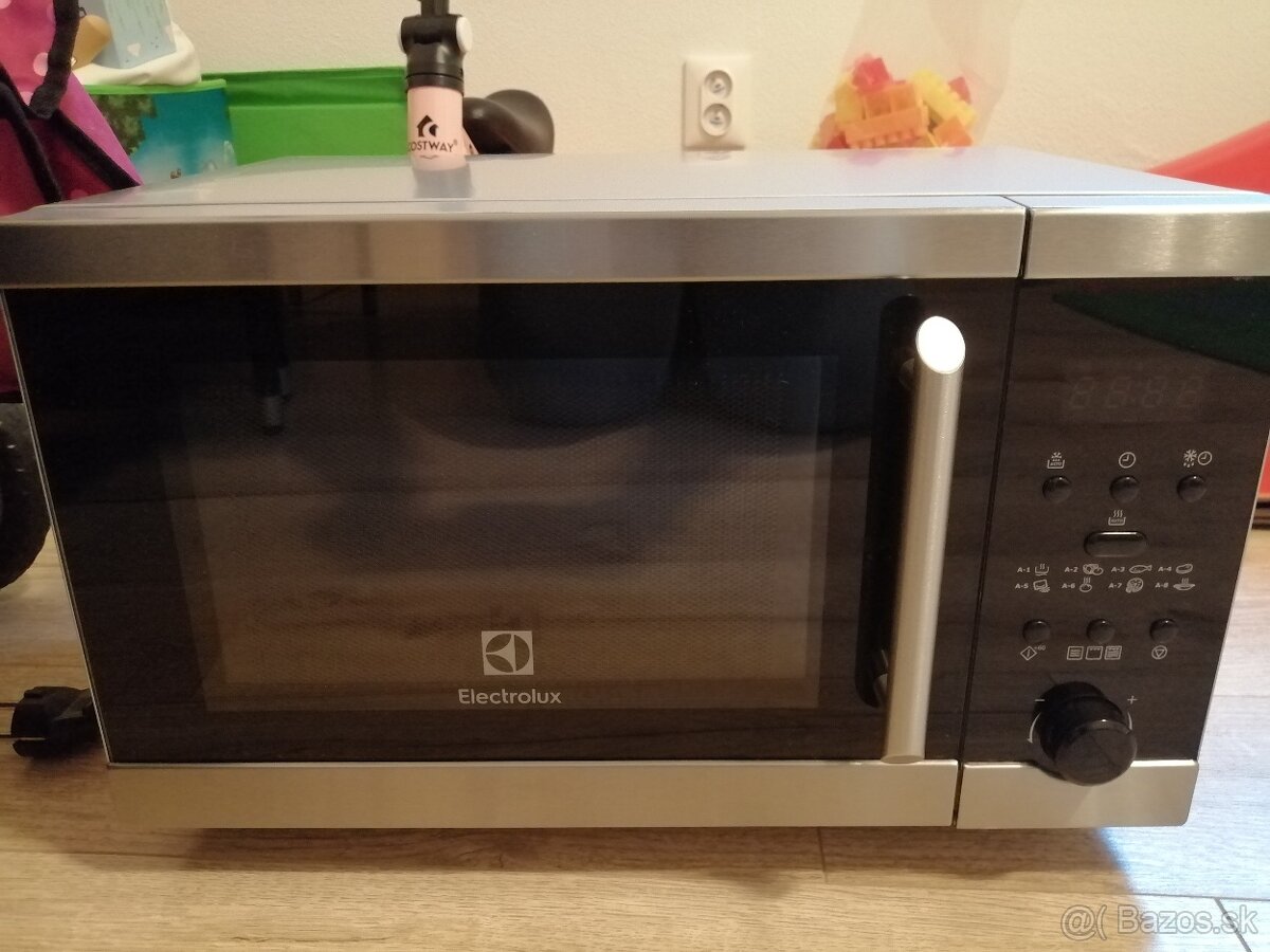 Electrolux mikrovlnná rúra