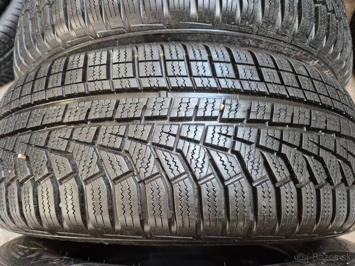 205/60r16 zimné 4 ks HANKOOK - vyzuté z nového auta