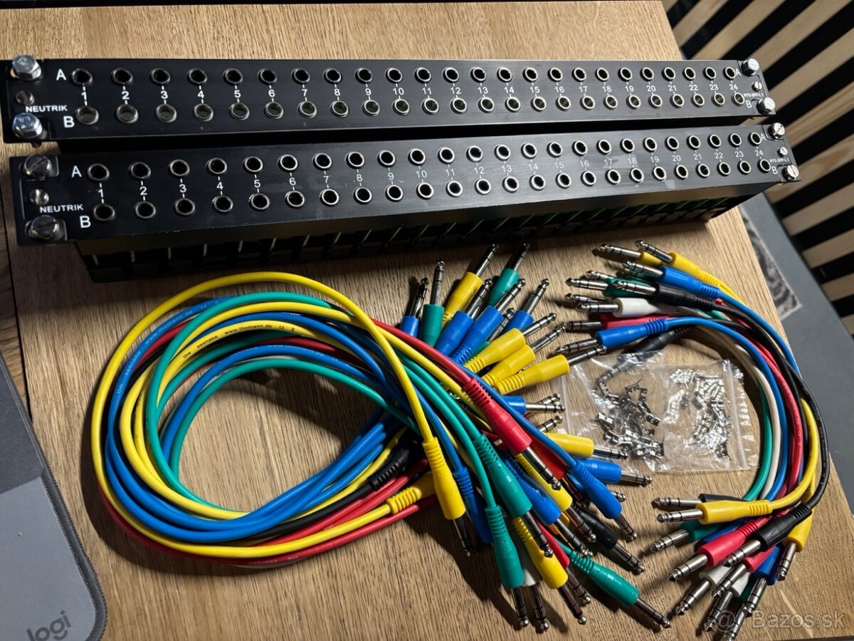 Predám: 2x NEUTRIK NYS-SPP-L1 Patchbay + 30ks Patch káble