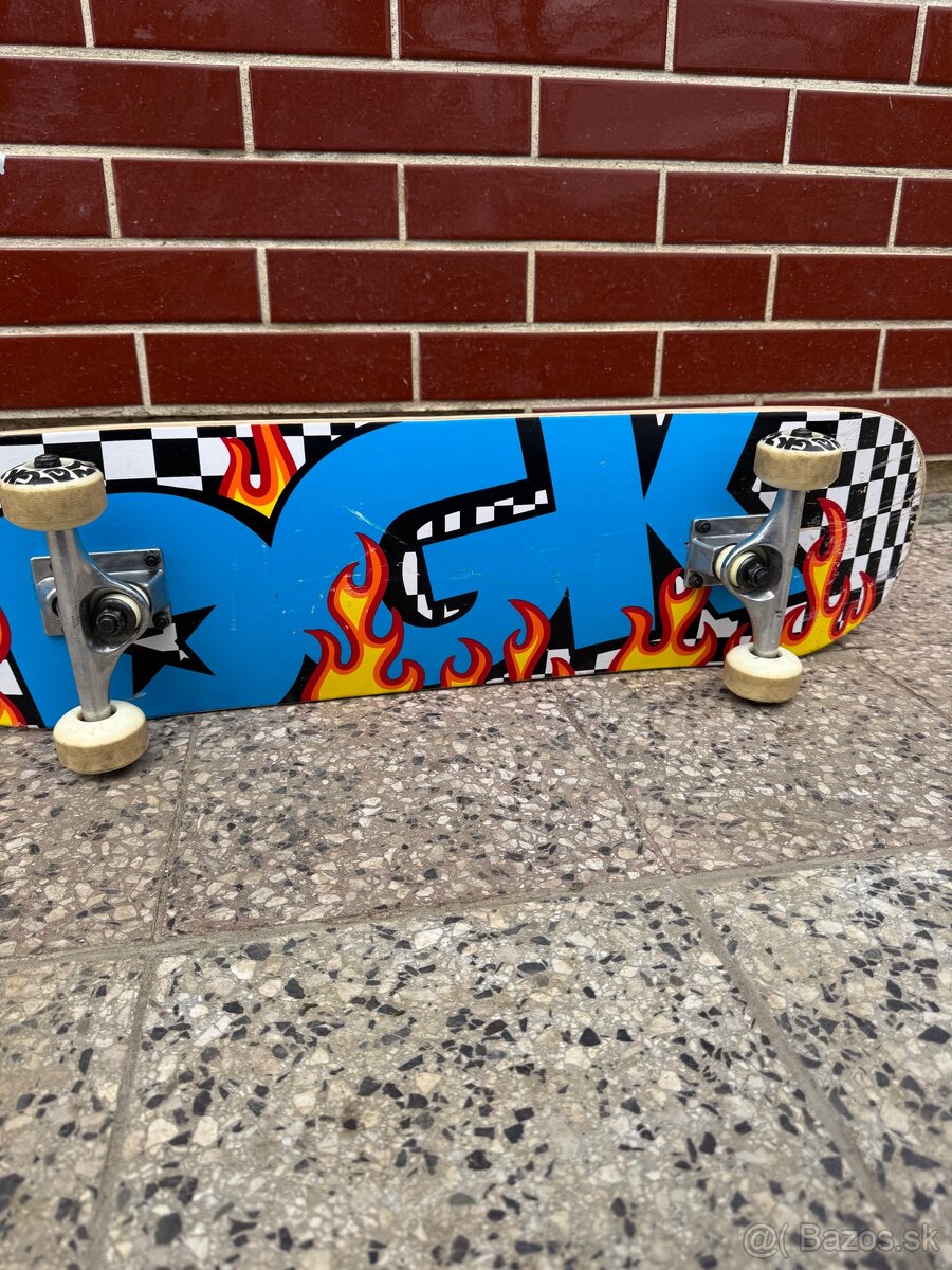 DGK skateboard