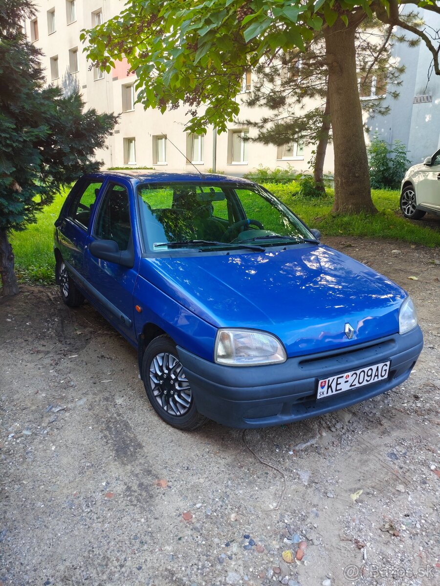 Renault clio facelift 1996