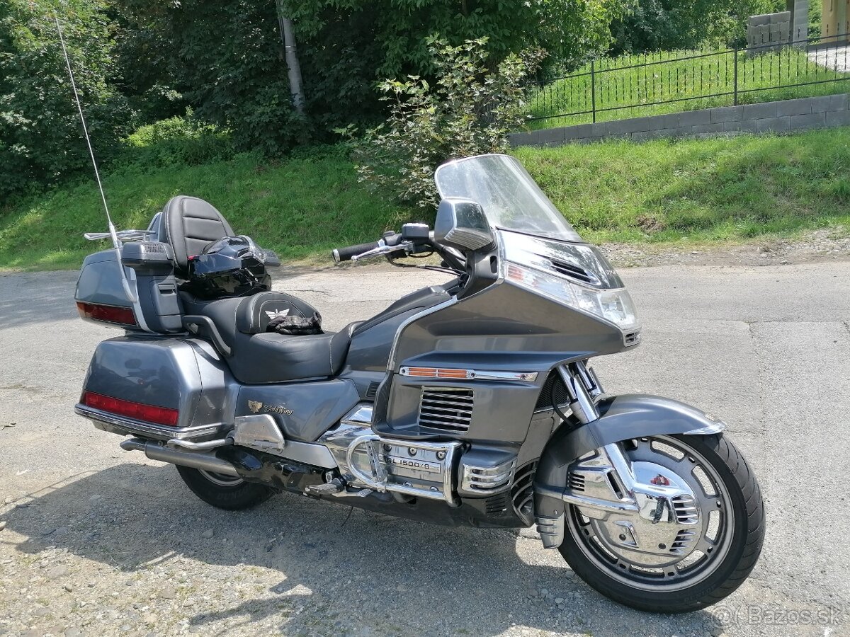 Predám Hondu Goldwing GL1500 SE