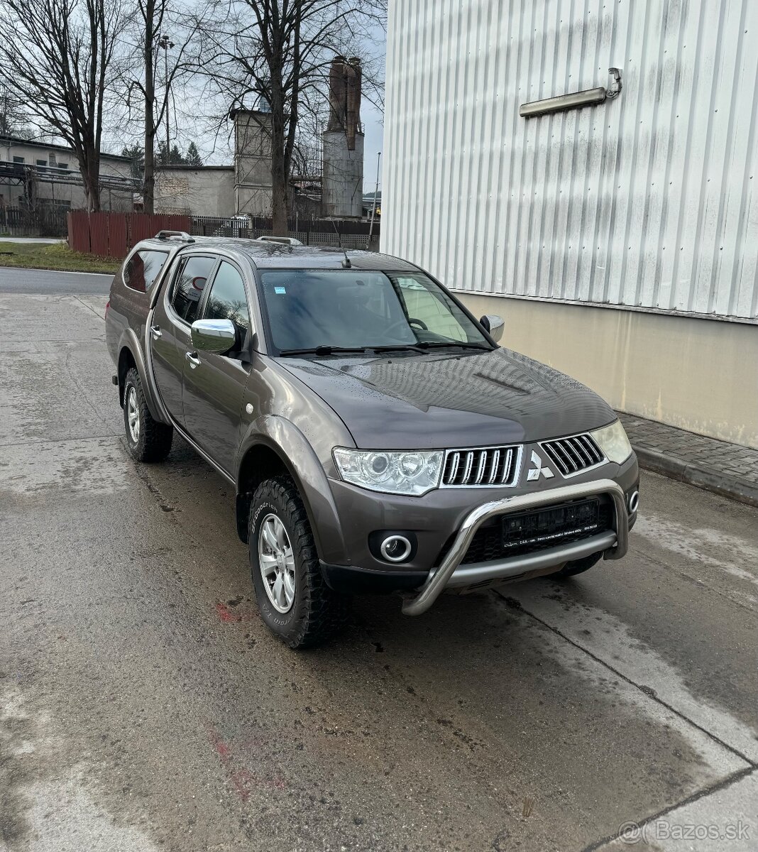 MITSUBISHI L200 2.5DI-D 100kw 4WD UZAVIERKA