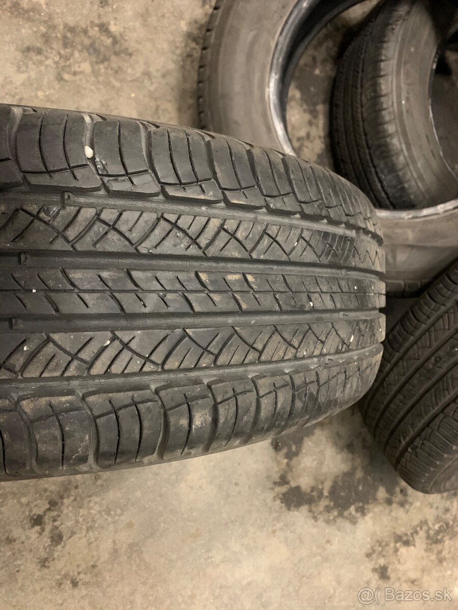 Michelin 215/70 R16 letné