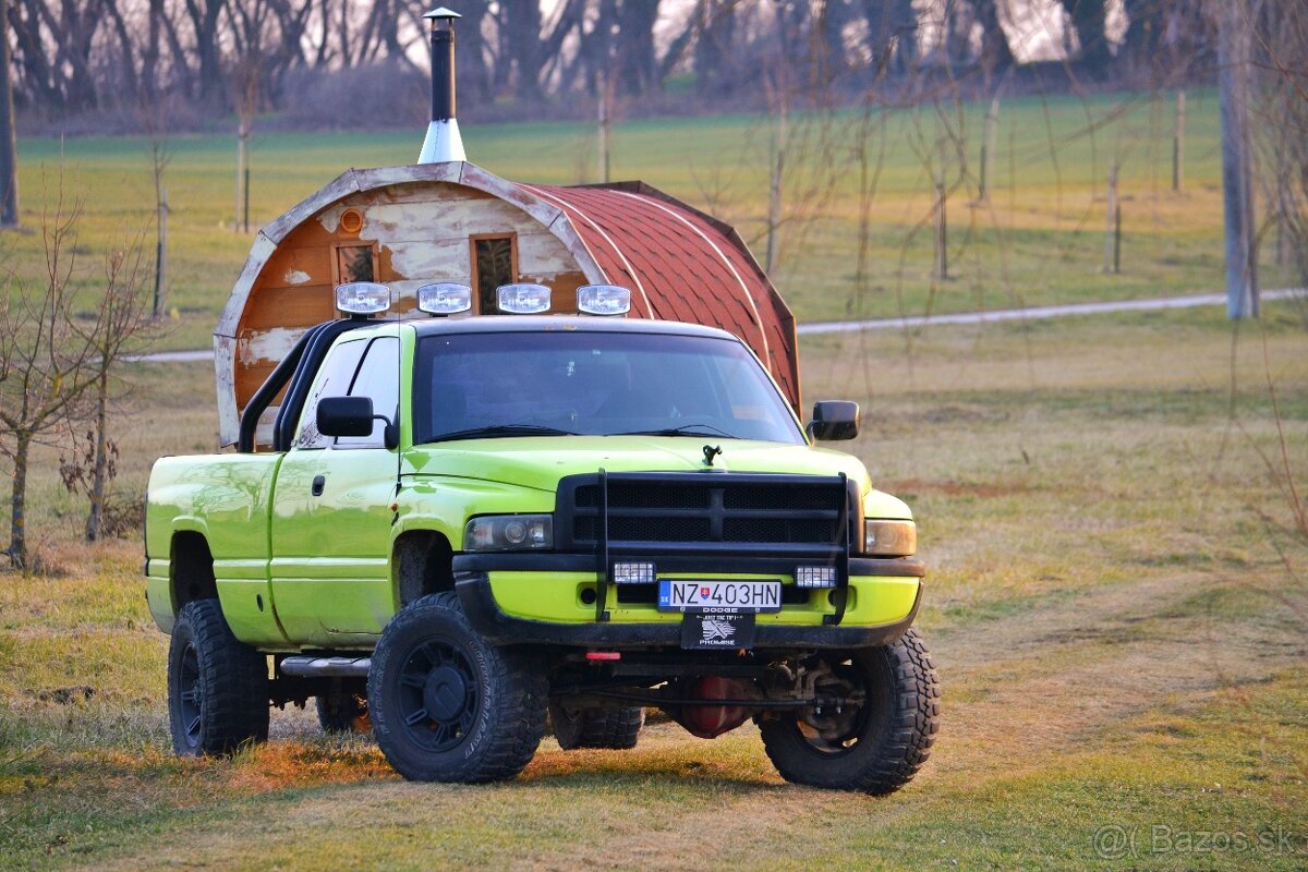 Dodge RAM 2500 8.0 V10