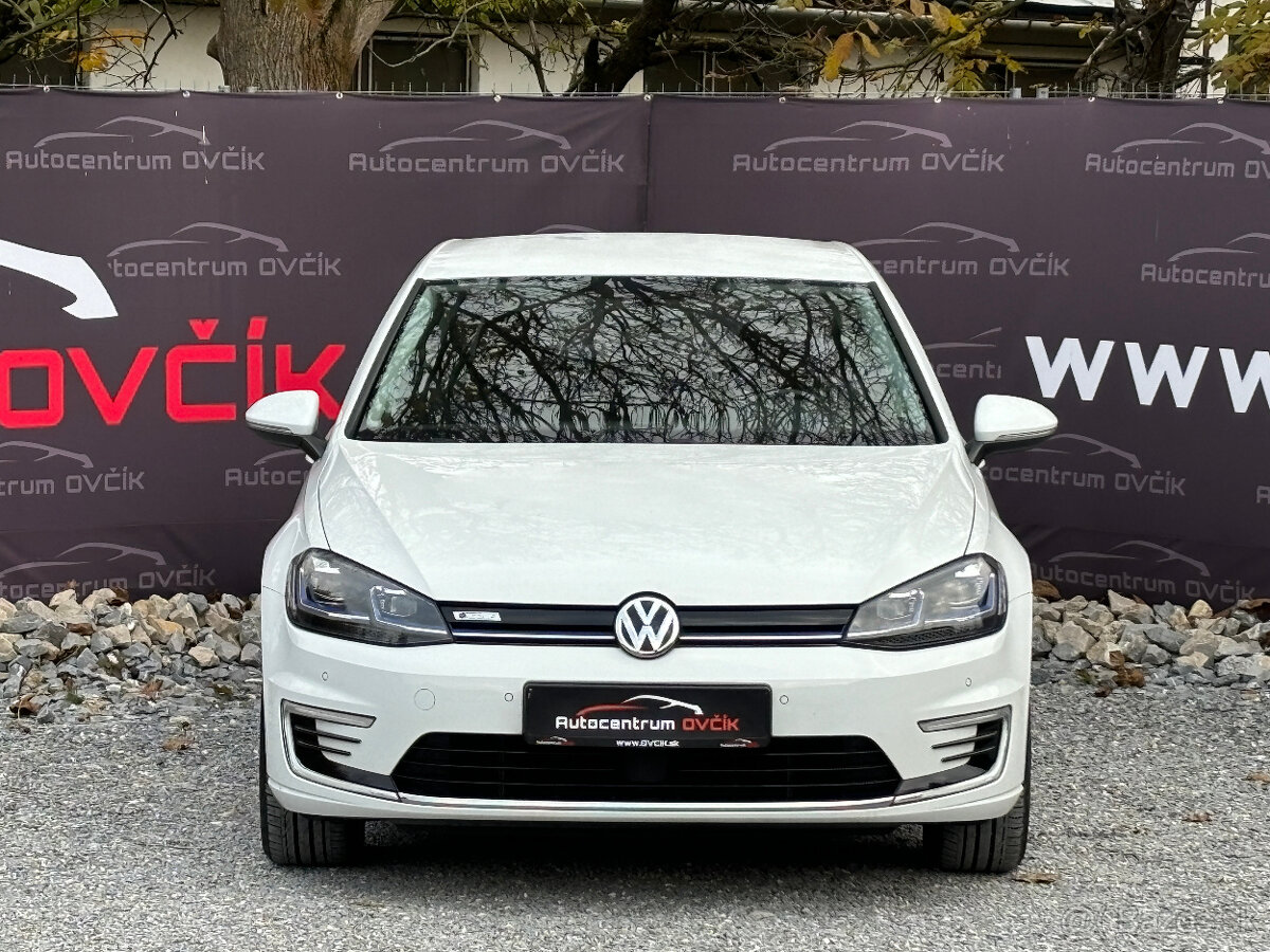 Volkswagen Golf e - 100 kW CCS.