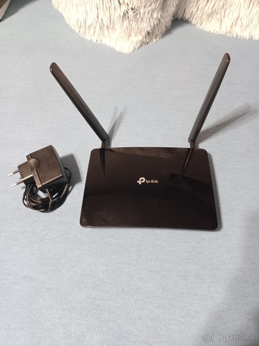 TP-Link TL-MR6400 wifi router + SIM slot