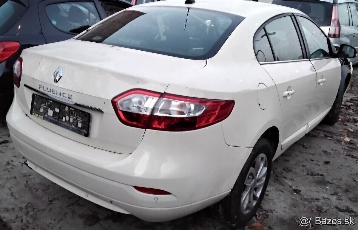 RENAULT FLUENCE 1.6 2015 predám DVERE,  prevodovku 5 rýchlos