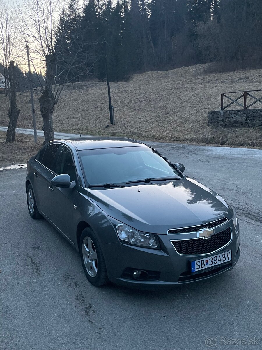 Chevrolet Cruze LS 2011, 1.6 benzín, 83kW