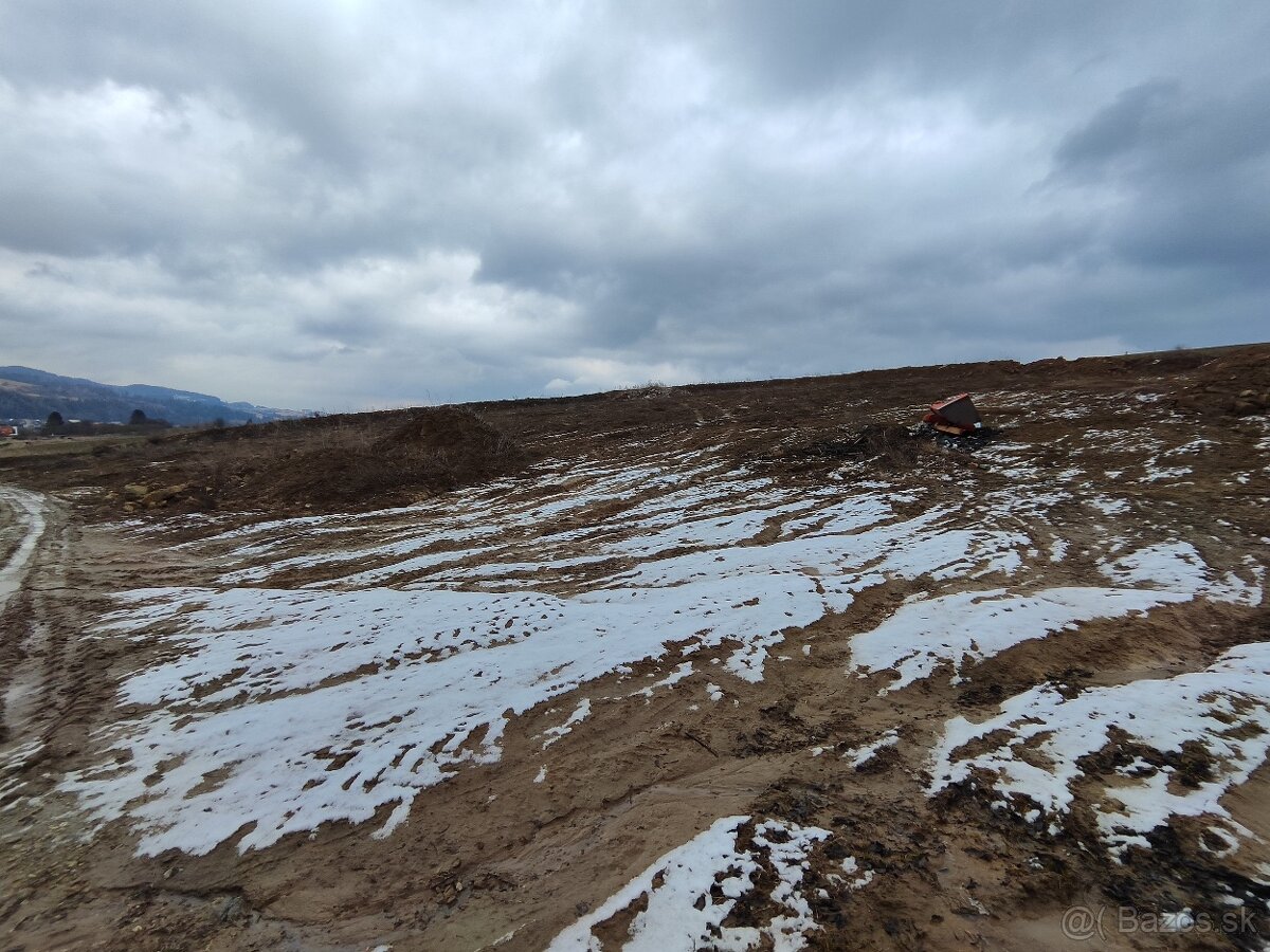 Predaj stavebného pozemku 5335 m2,Ťapešovo