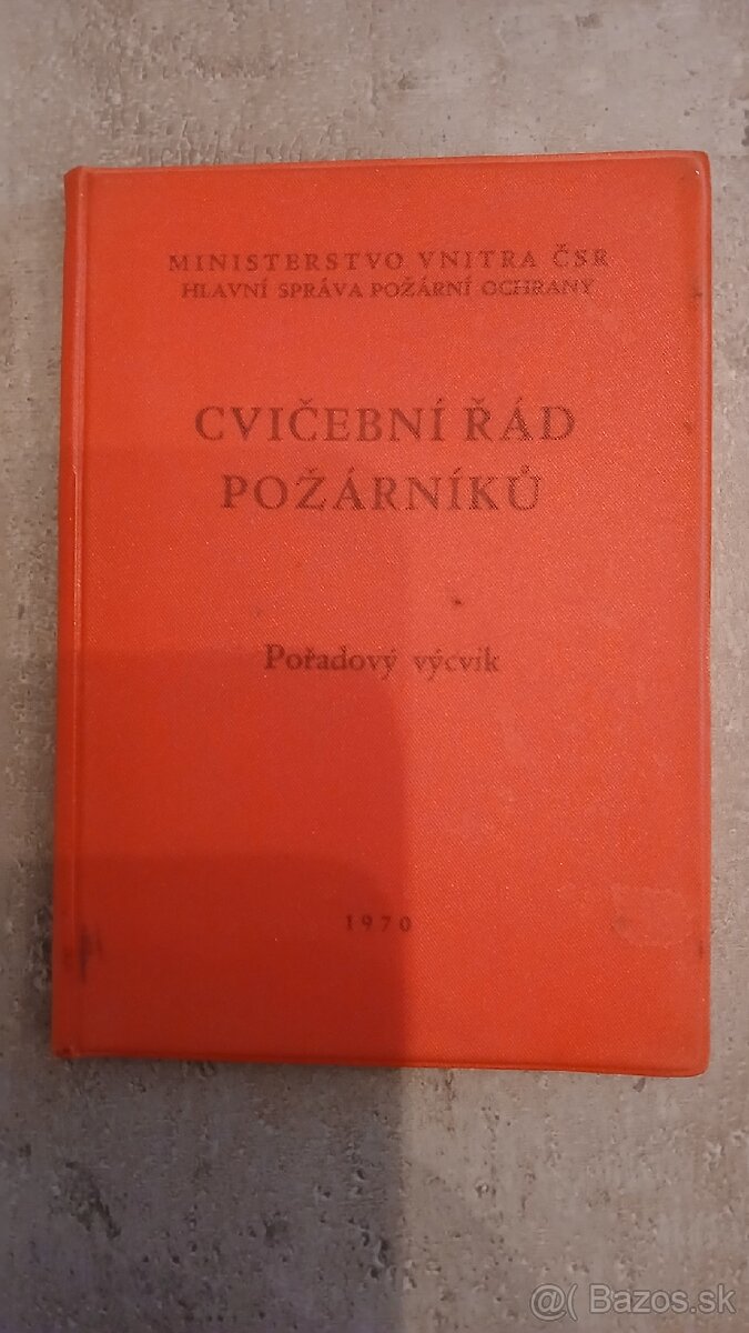 Kniha príručka v češtine Cvičební řád požárníků 1970