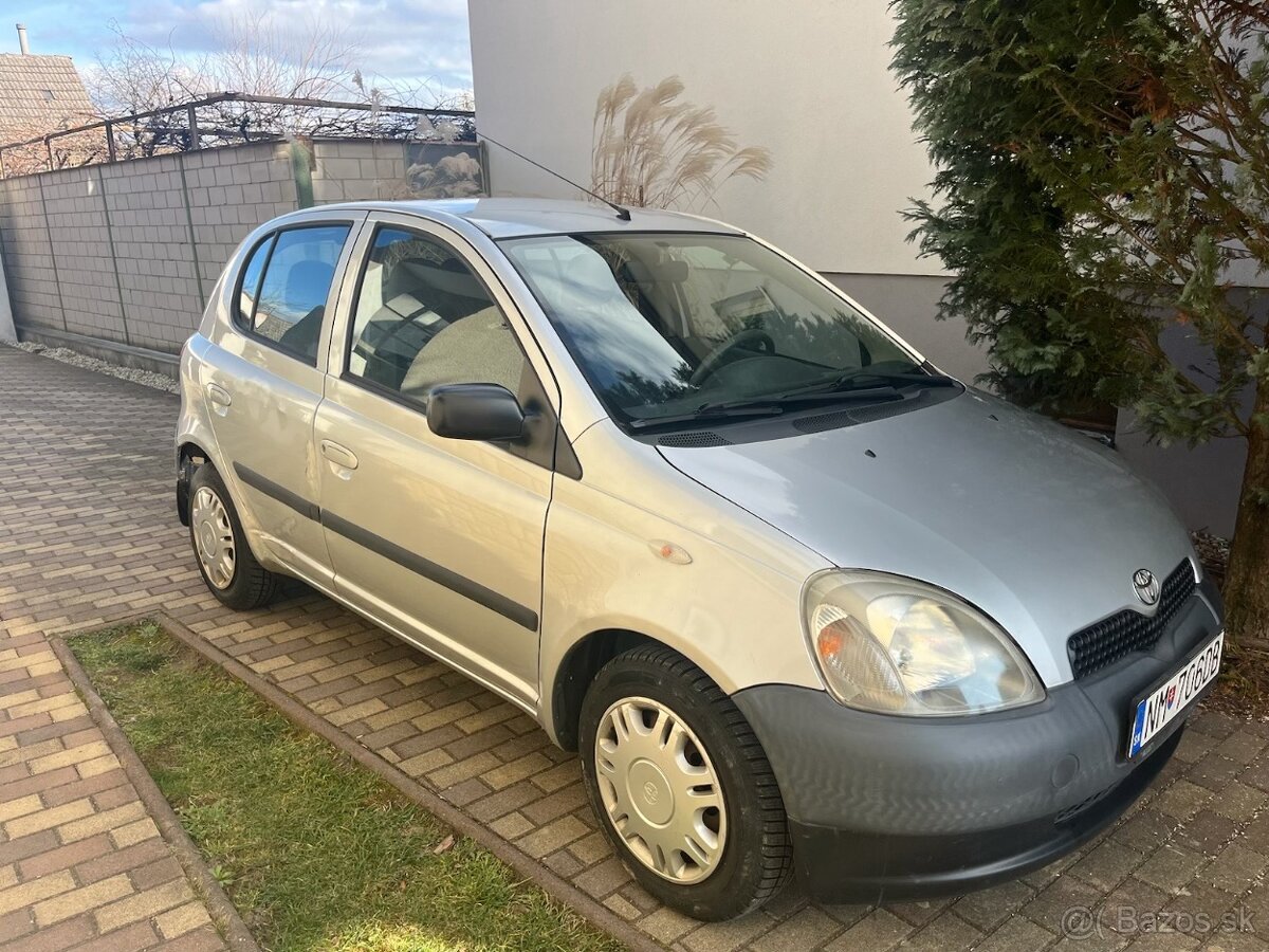 Toyota Yaris 1.0 5dv 50kw 2002