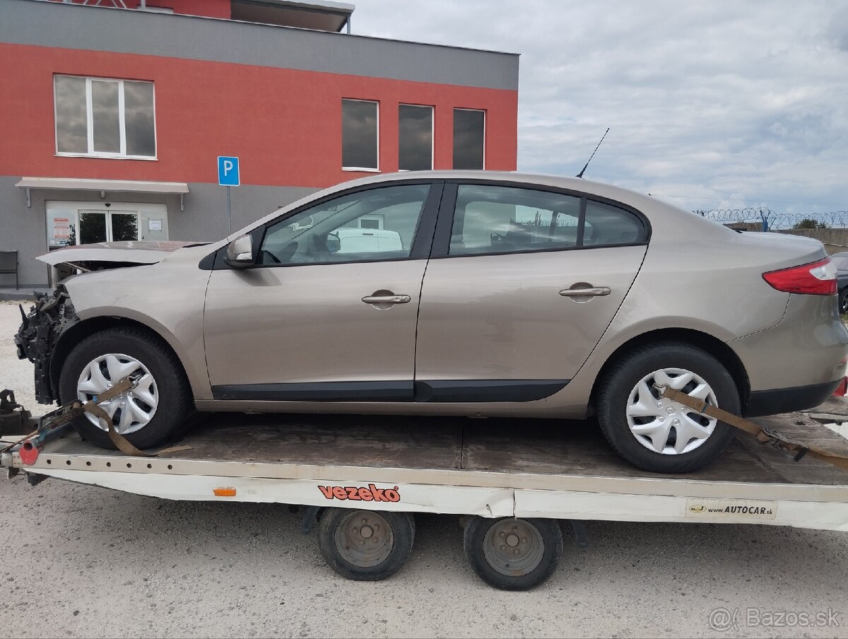 Renault Fluence 1.6i 16V Rozpredám 60.000km