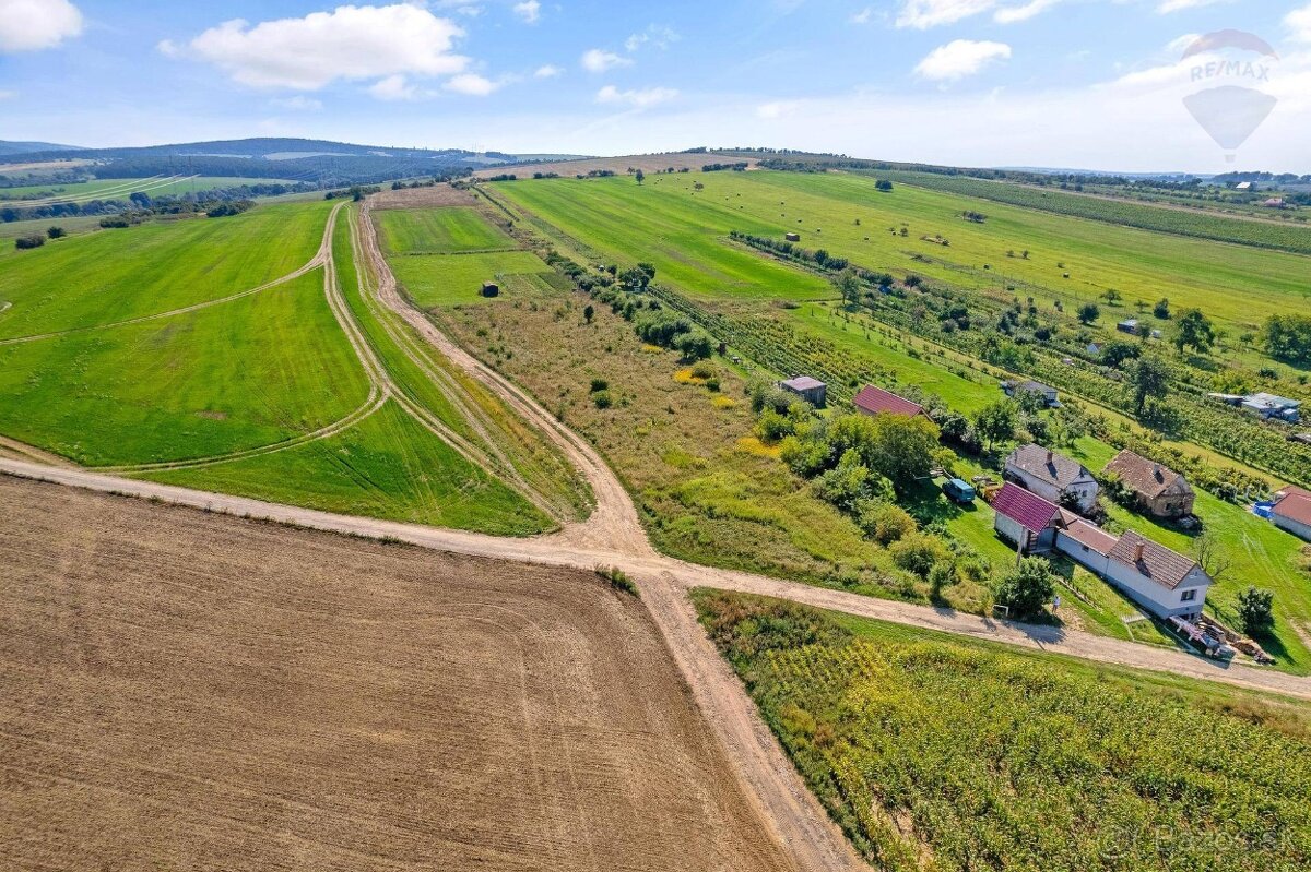 Predaj pozemku 2900 m2, okr. mesto Skalica