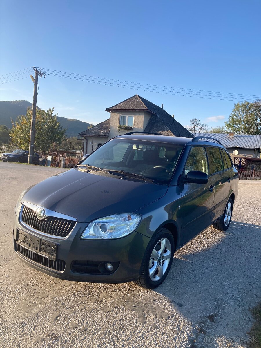 SKODA FABIA COMBI BENZIN NAJ.81000 KM MÓD ROK 2010