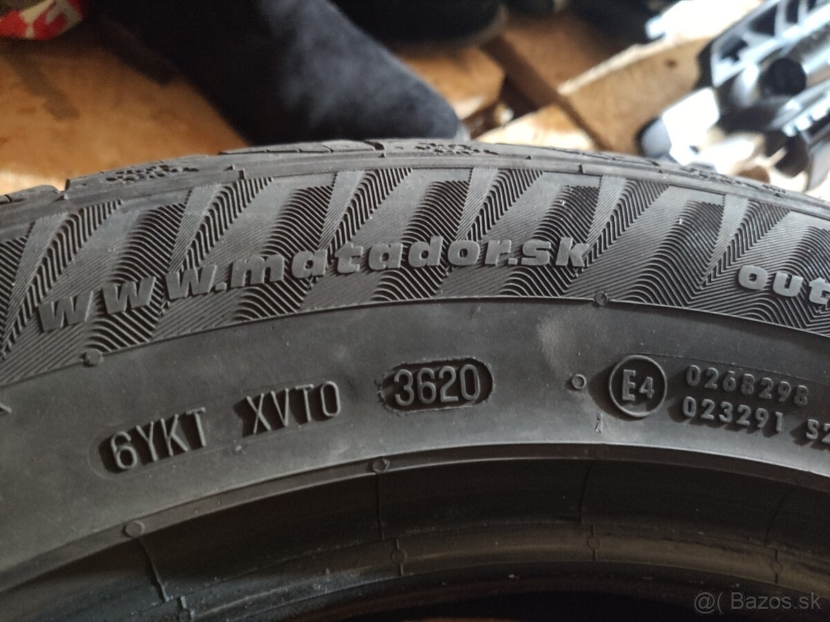 Predám zimné 215/60 R17