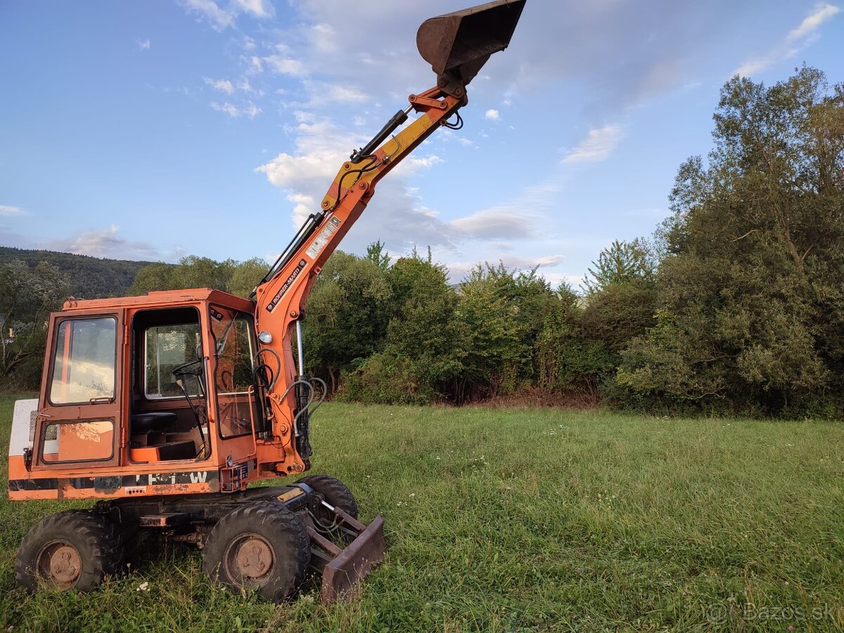 Kolesovy bager Kubota KH 16 W 4x4, SK SPZ