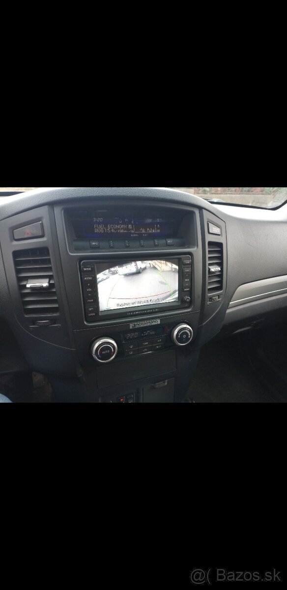 Predam originálne rádio Mitsubishi Pajero IV Rockford