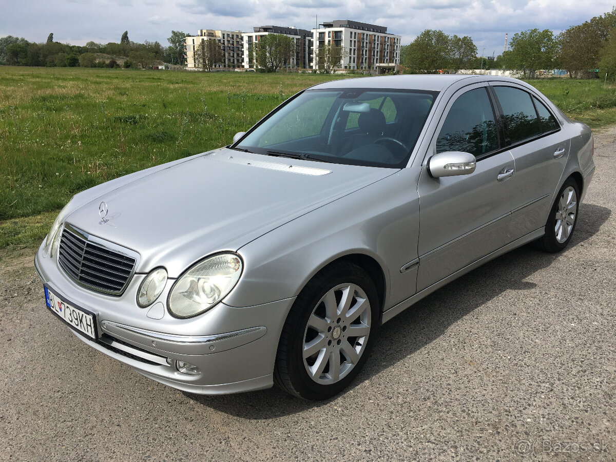 Mercedes-Benz W211 E500