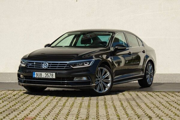 Volkswagen Passat 2.0 BiTDI 240k BMT R-Line Highline 4MOTION