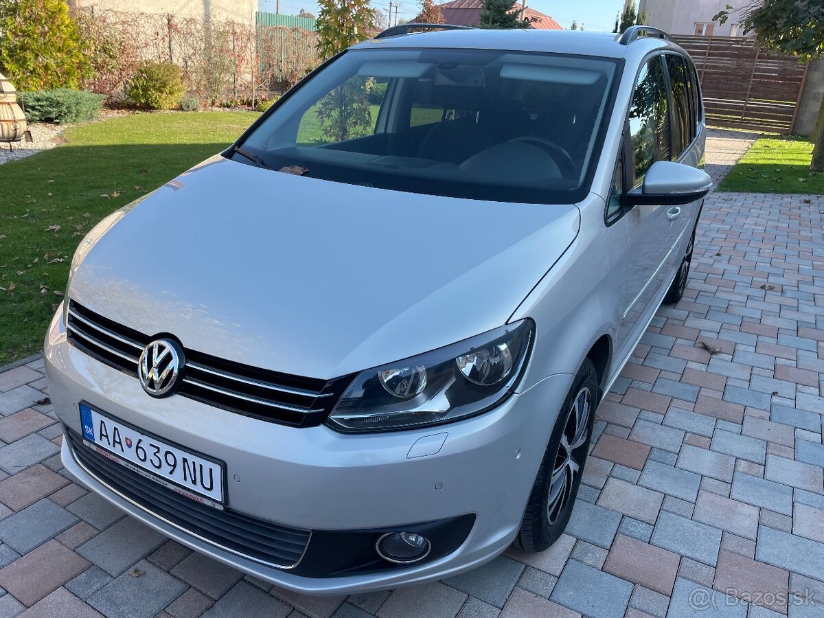 VOLKSWAGEN TOURAN