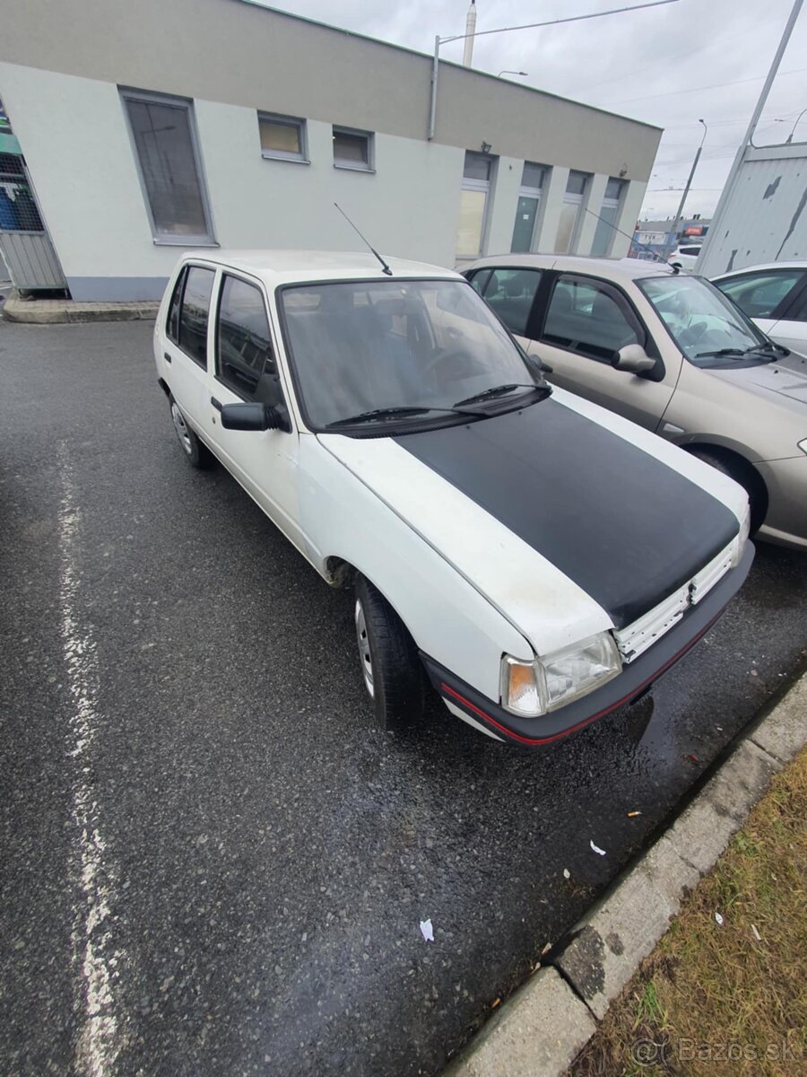 Peugeot 205