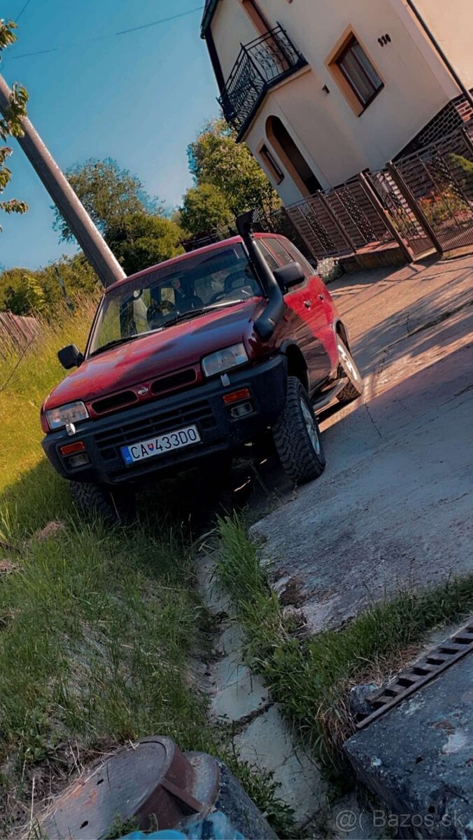 Predám Nissan terrano 2 2,7td