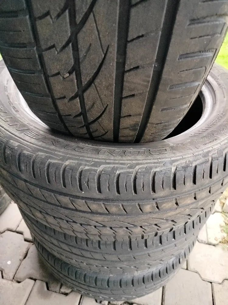 Predám 4 letne pn 265/50 R20 111V Continental