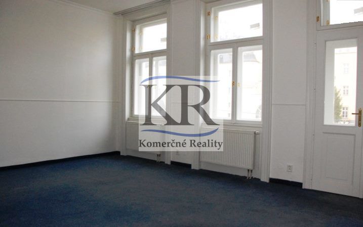 28 m2 až 168 m2 - Obchodné priestory, Trenčín-centrum