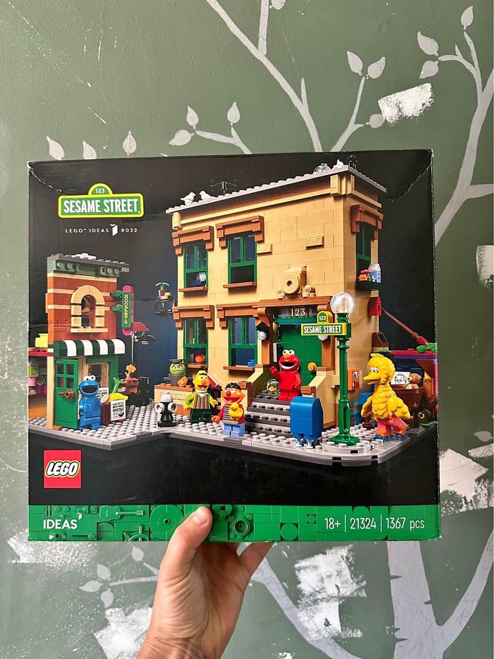 Lego Ideas Sesame Street 21324