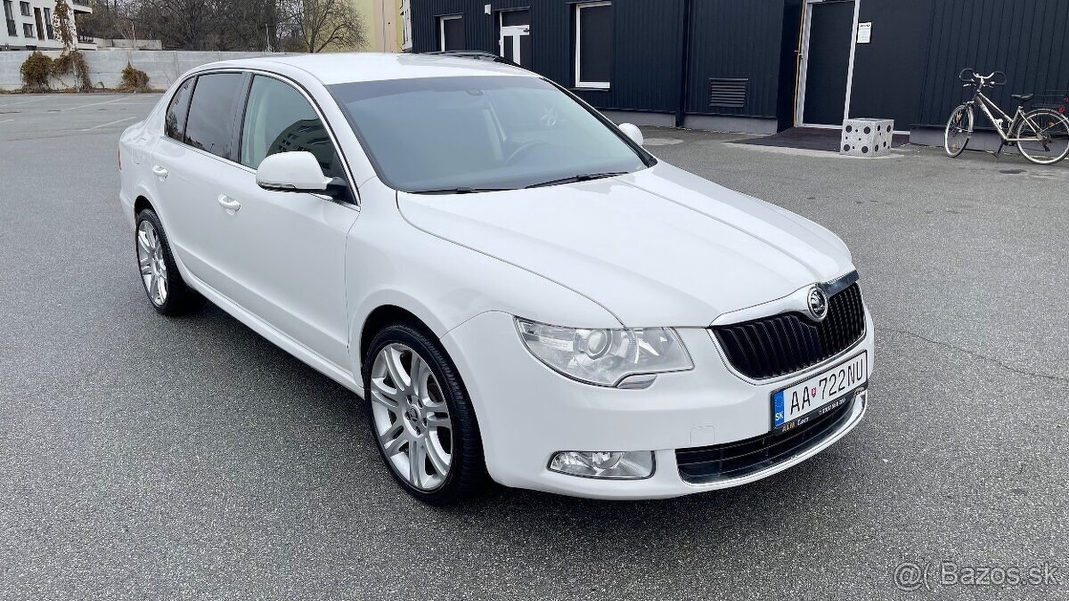 Škoda Superb 3.6 benzin 4x4 DSG r.v. 2013