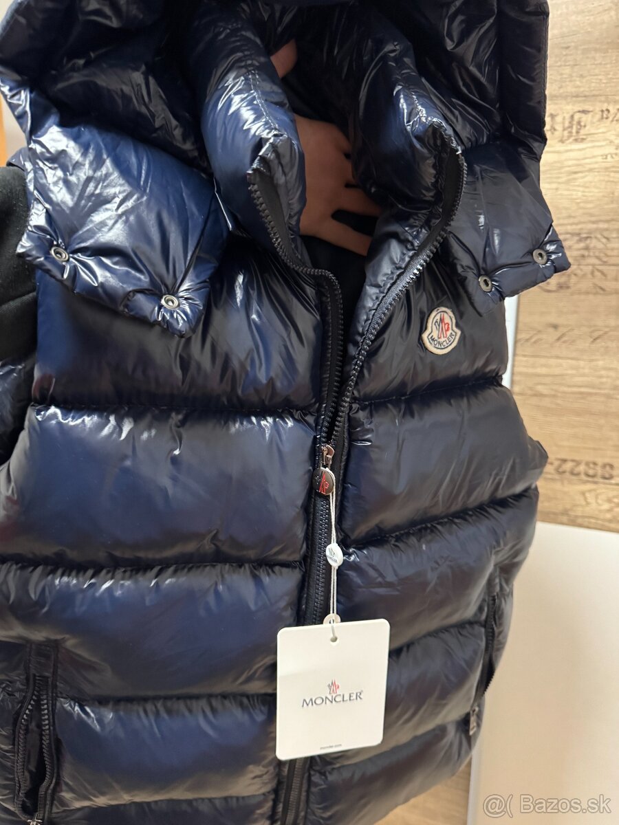 Vesta bez rukávov Moncler